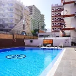 Modern Close To The With Pool Lejlighed *