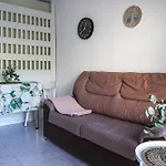 Lejlighed Modern Close To The With Pool *