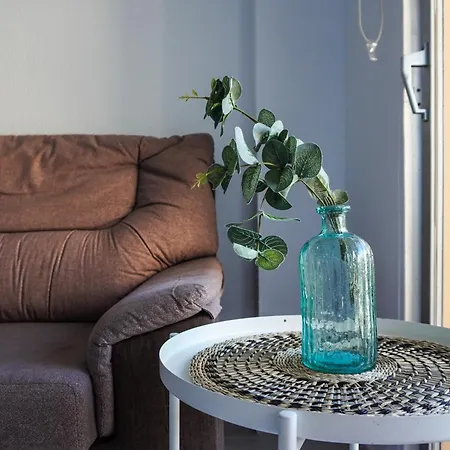 Modern Close To The With Pool Apartamento