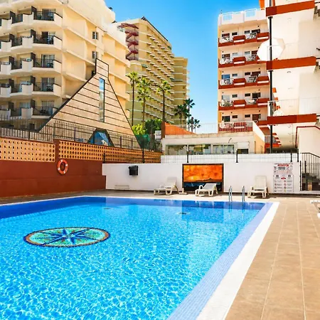 Modern Close To The With Pool *