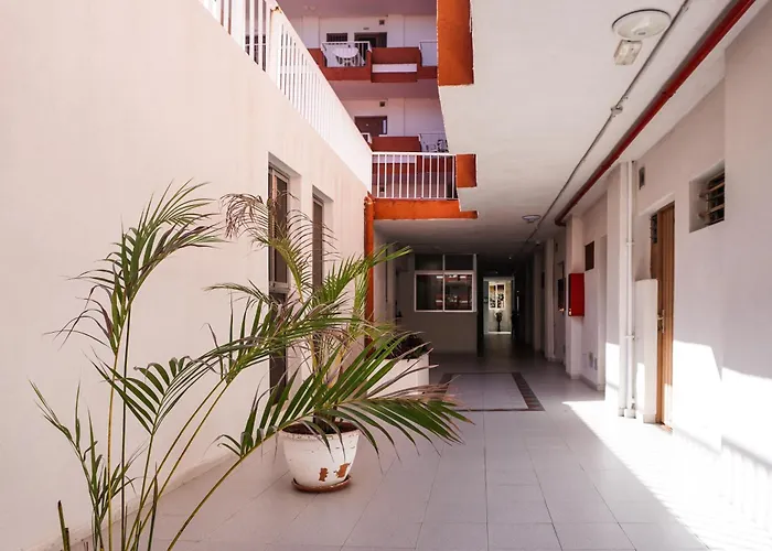 Modern Close To The With Pool Puerto de la Cruz (Tenerife)