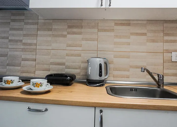 Modern Close To The With Pool *