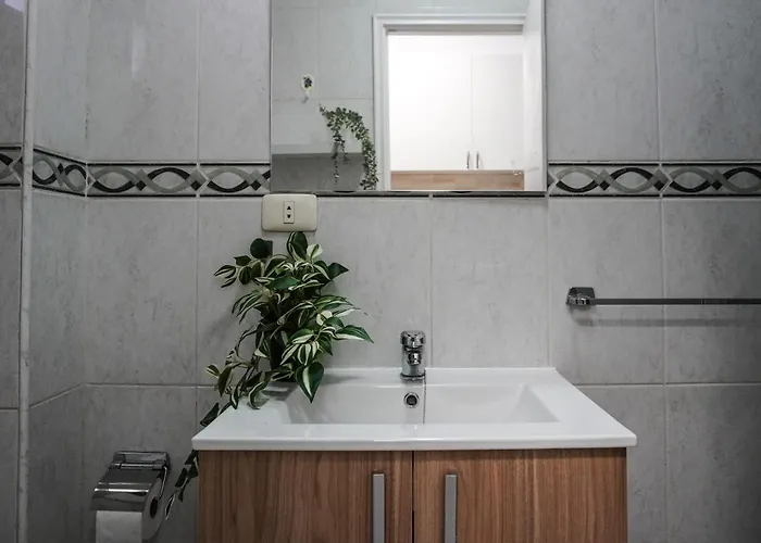 Modern Close To The With Pool Puerto de la Cruz (Tenerife)