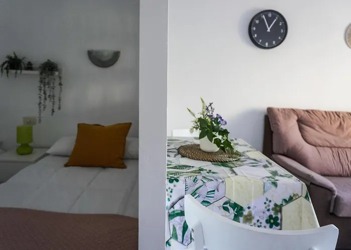 Modern Close To The With Pool Puerto de la Cruz (Tenerife)